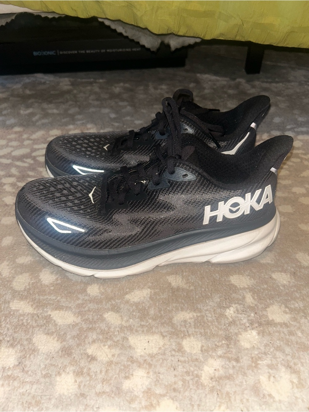 Hoka Clifton 9